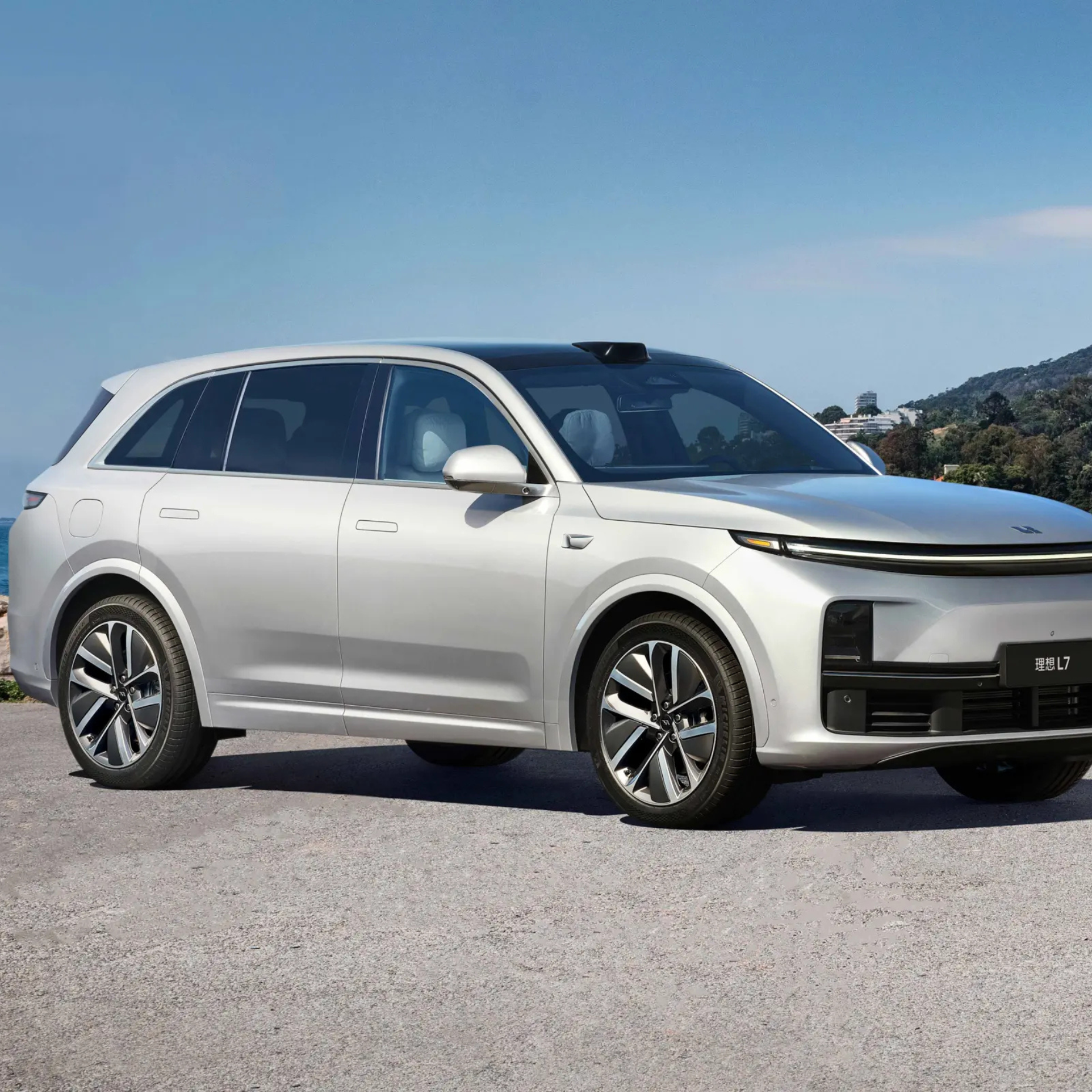 2025 Lixiang L7 Hybrid Electric Vehicle SUV Car China Import And Export Auto Limited