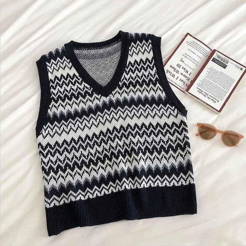 Sweater Vest Women Elegant Preppy Korean Style Loose Popular Vintage Tops Sleeveless All-match Chic V-neck Simple Autumn Fashion