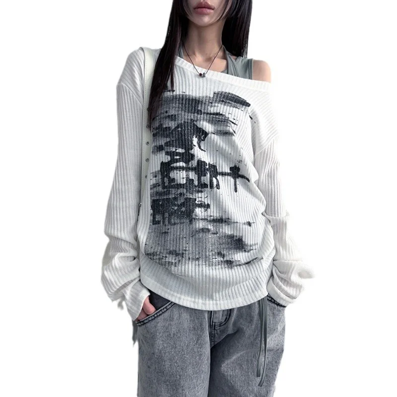 Uveng Autumn 2024 New Women's Sexy Hottie Side-Shoulder Loose Art Print Long-Sleeved Top