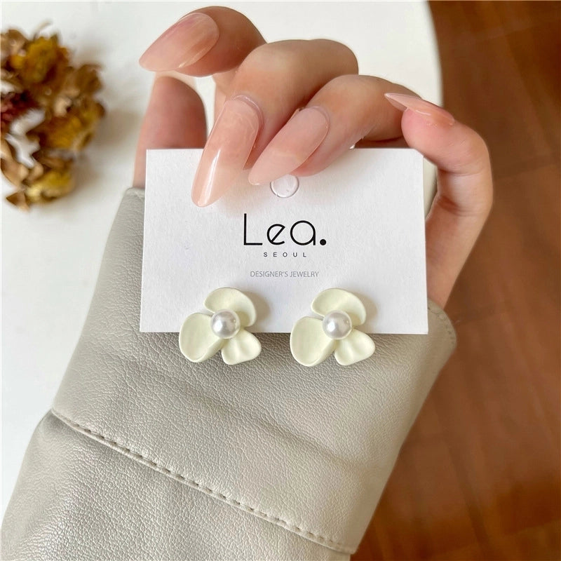 1 Pair Elegant Flower Alloy Artificial Pearls Earrings