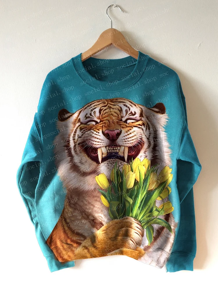 Women's Crew Neck Tiger Holding Flowers Print Sweatshirt socialshop