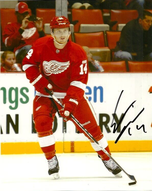 Detroit Red Wings Gustav Nyqvist Signed Autographed 8x10 Photo Poster painting COA