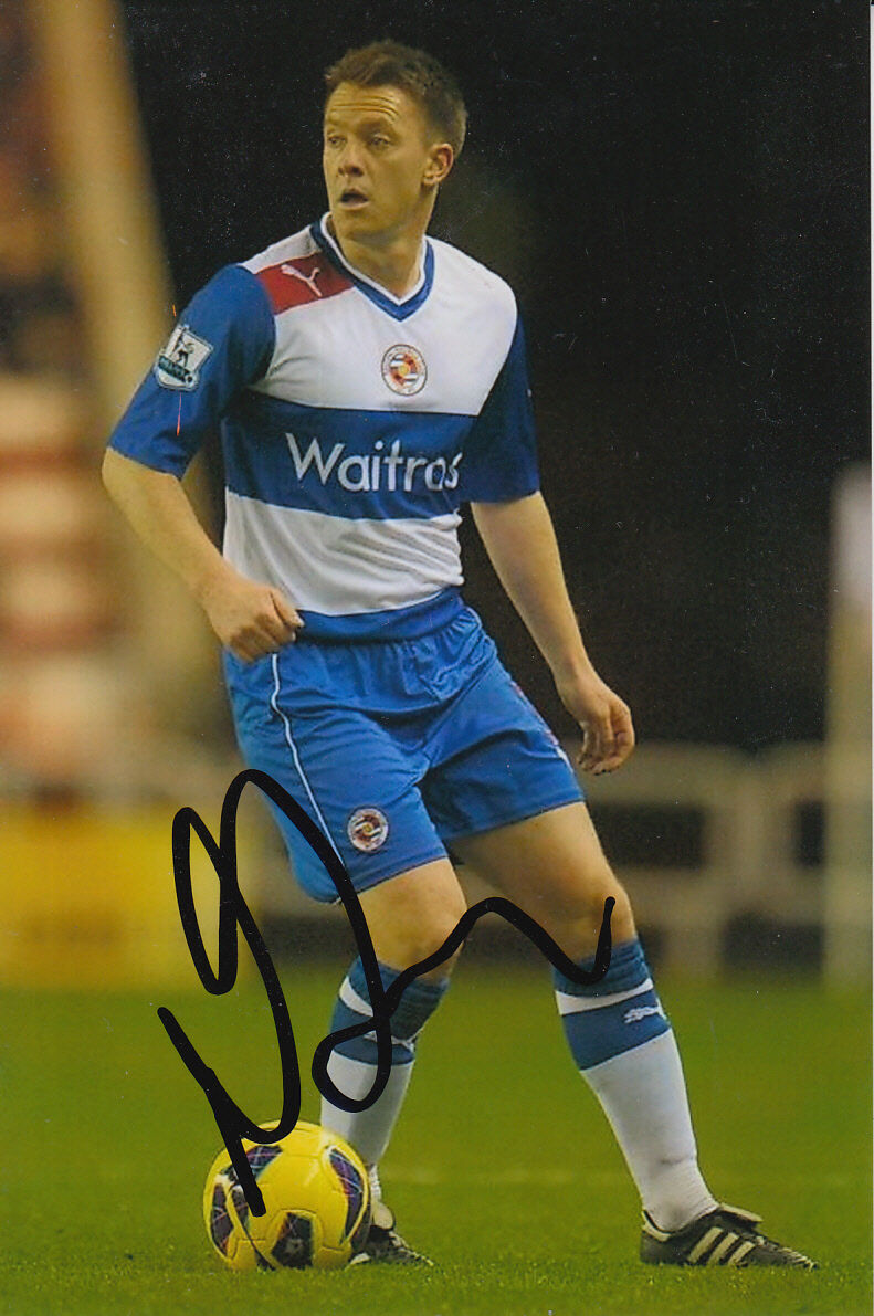 READING HAND SIGNED NICKY SHOREY 6X4 Photo Poster painting 1.