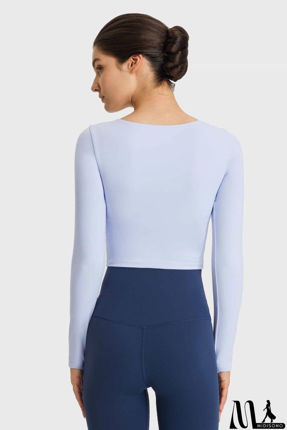 MidiSono - Cutout Long Sleeve Cropped Sports Top