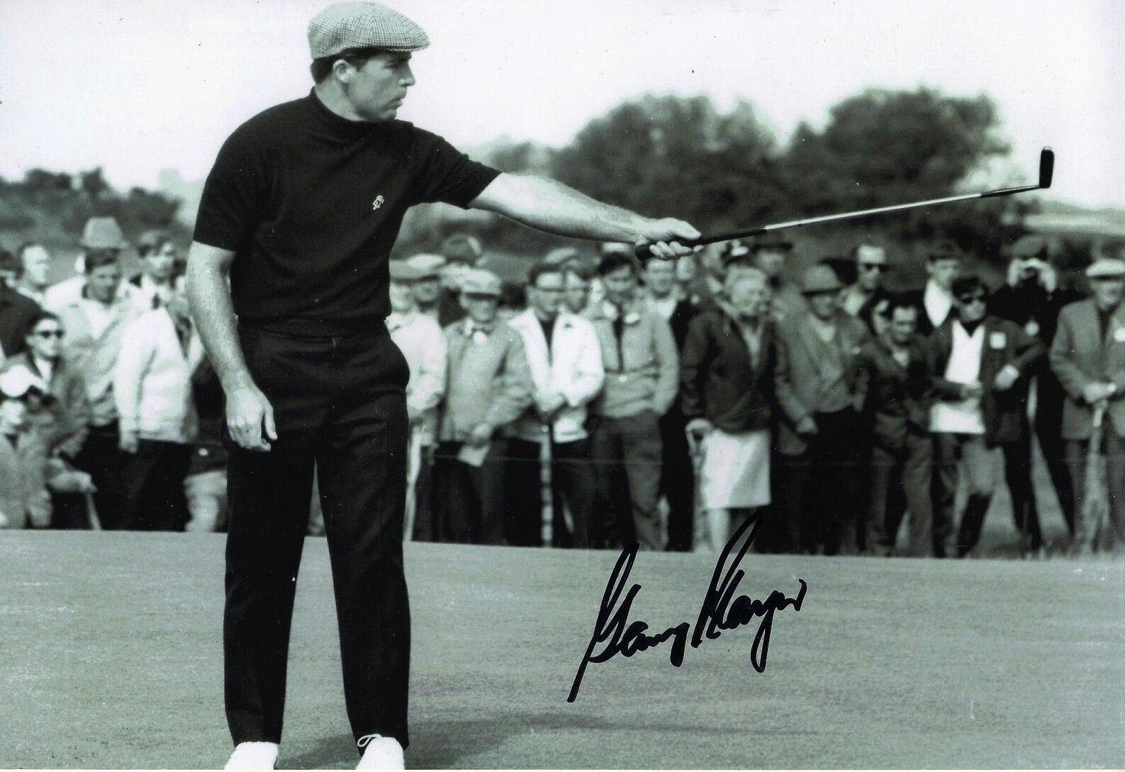 Gary Player Signed 12X8 Photo Poster painting GOLF LEGEND Genuine Signature AFTAL COA (3094)