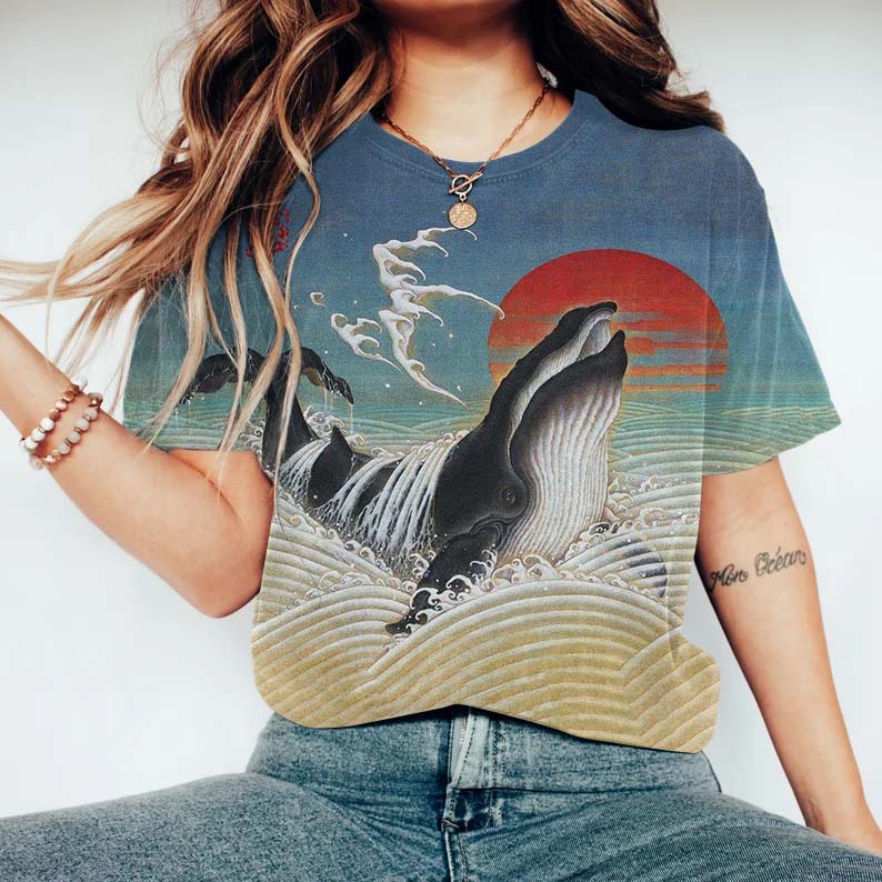 Comstylish Women‘s Japanese Whale Art Round Neck T-Shirt