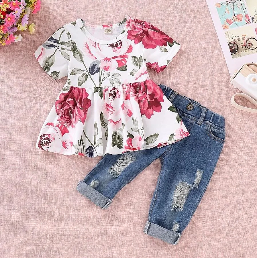 Floral Short-sleeve Top and Jeans Set