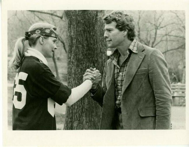 Candice Bergen Ryan O'Neal Oliver's Story 1982 Original 7x9 Press Photo Poster painting