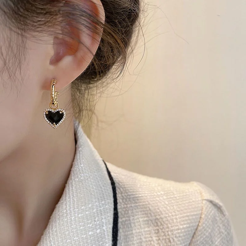 Black Sweet Heart Crystal Earrings