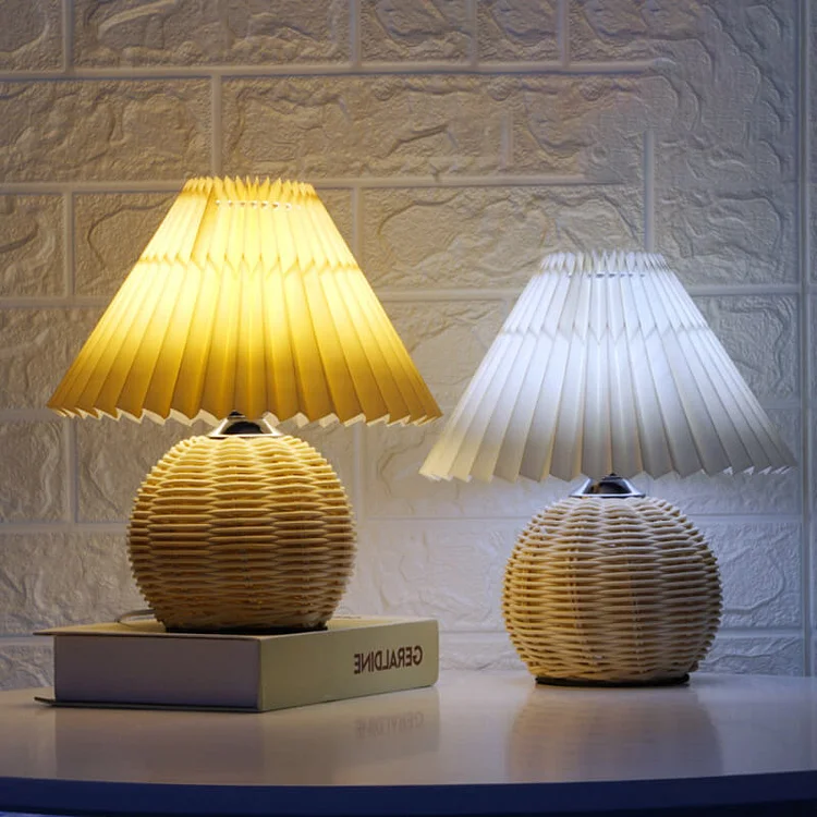LED Pleated Table Lamp CSTWIRE