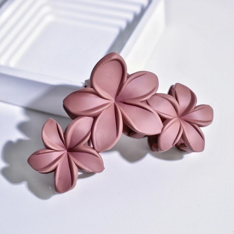 Women’s Minimalist Classic Style Flower Acetic Acid Sheets Hollow Out Hair Claws