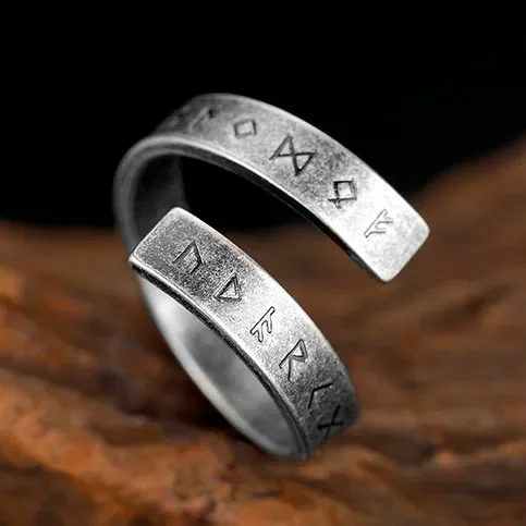 Coutureaura Threaded Runes Stainless Steel Ring