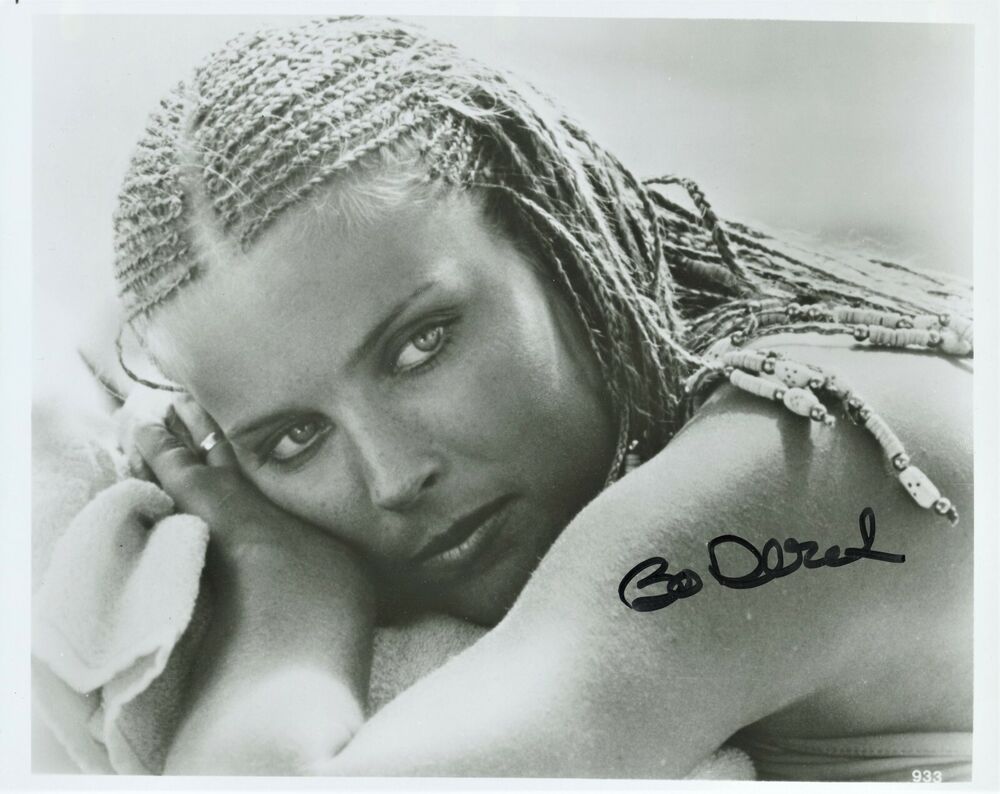 Classic BO DEREK Signed Photo Poster painting - 