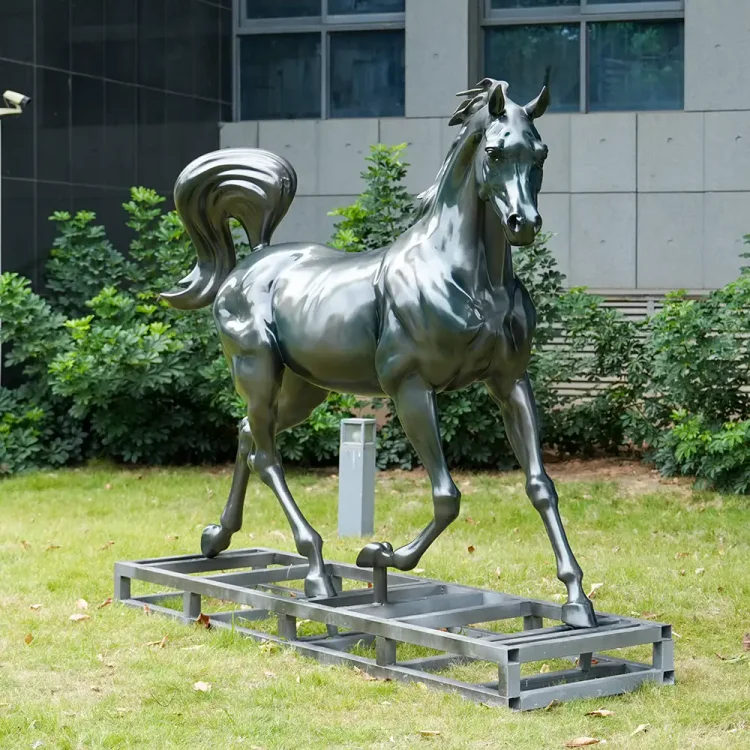 Fiberglass horse sculpture for outdoor garden and courtyard decoration