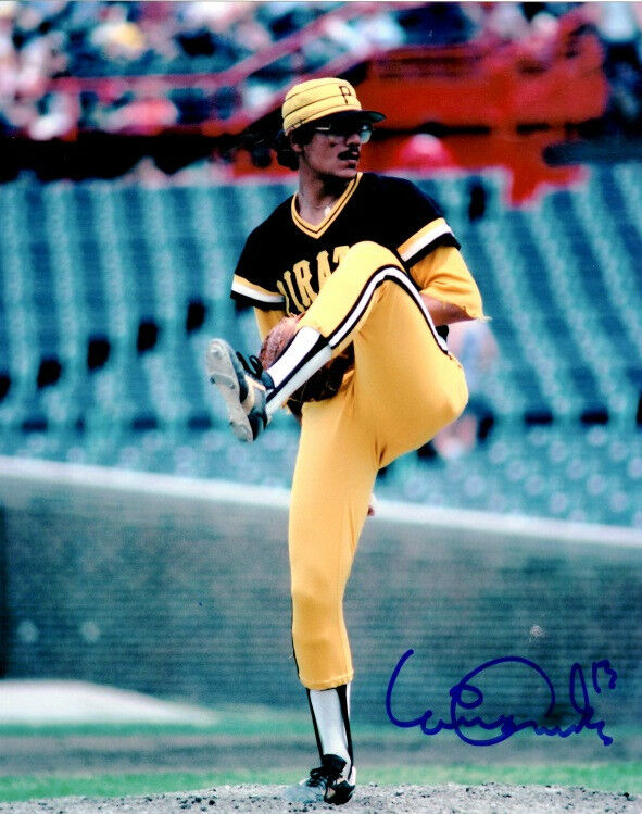 Signed 8x10 ERNIE CAMACHO 8X10 Pittsburgh Pirates Autographed Photo Poster painting - COA