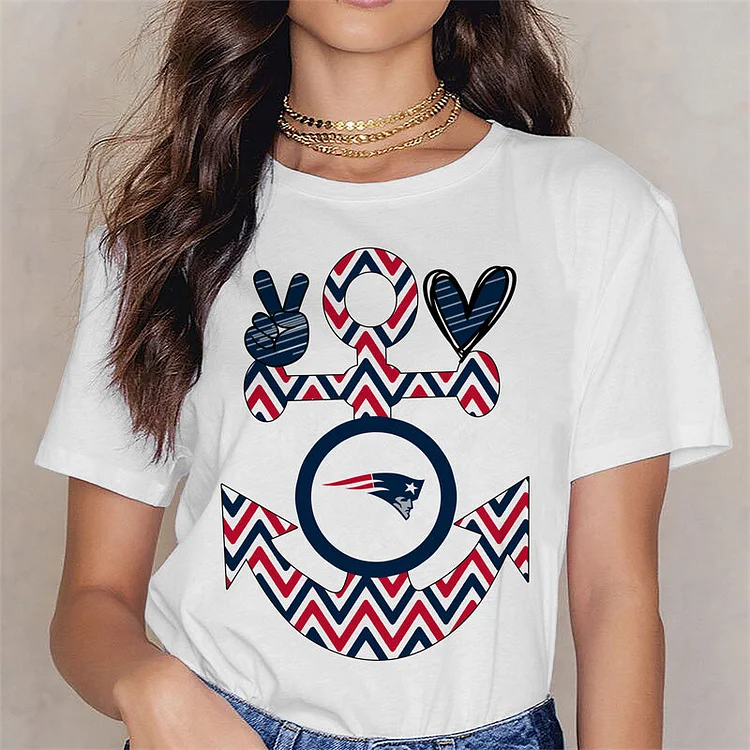 New England Patriots Women's White Relaxed T-Shirt