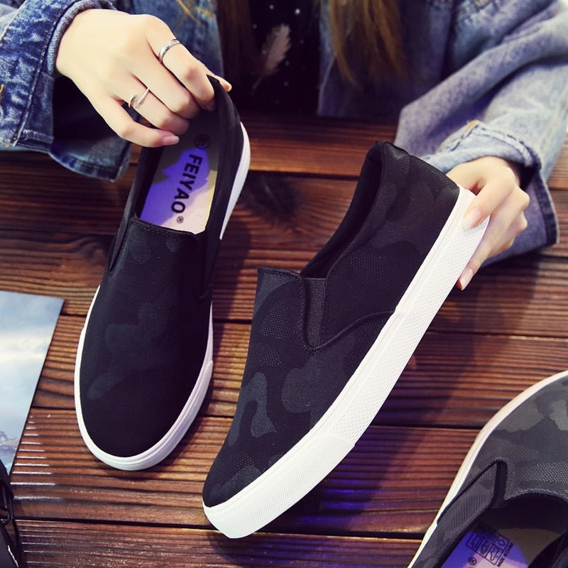 Fashionable Men's Casual Shoes Men's Shoes Loafers Camouflage One Pedal Lazy Shoes Thick Canvas Shoes Mens Shoes