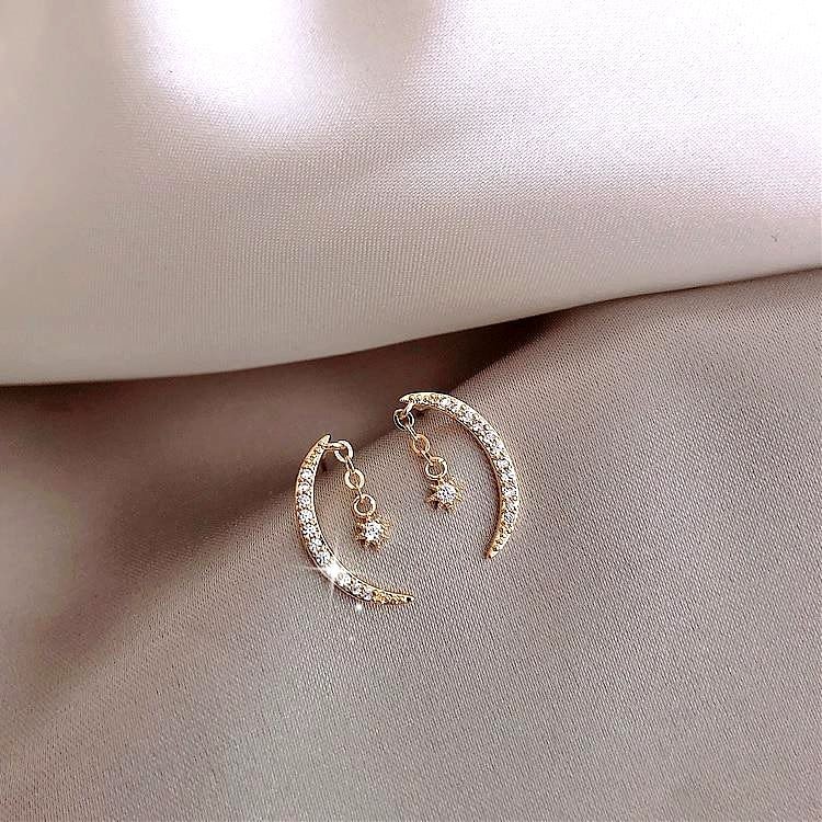 Delicate Crescent Moon Earrings