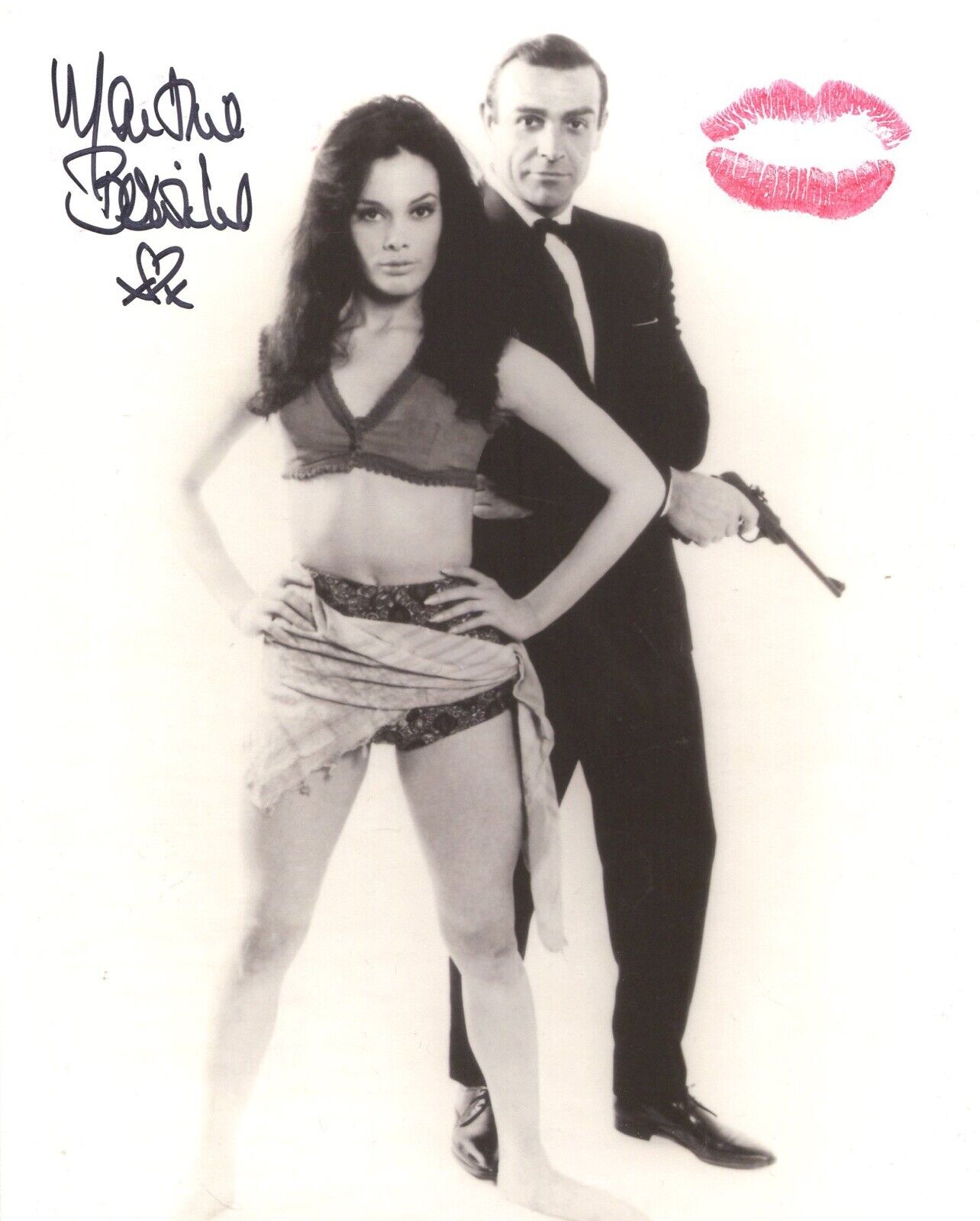 007 Bond girl Martine Beswick signed & actually kissed Photo Poster painting! - UACC DEALER