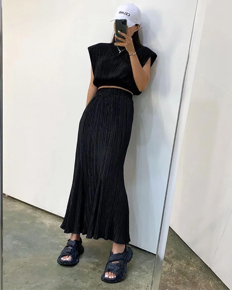 Casual pleated two-piece suit