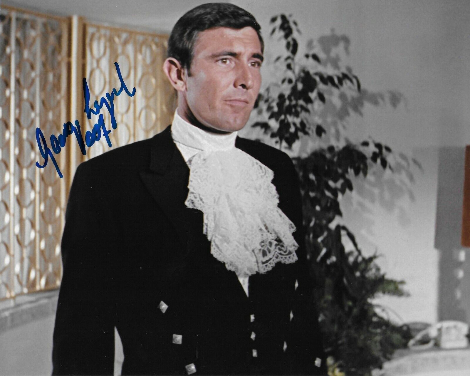 George Lazenby James Bond 007 Original Autographed 8X10 Photo Poster painting #29 signed @HShow