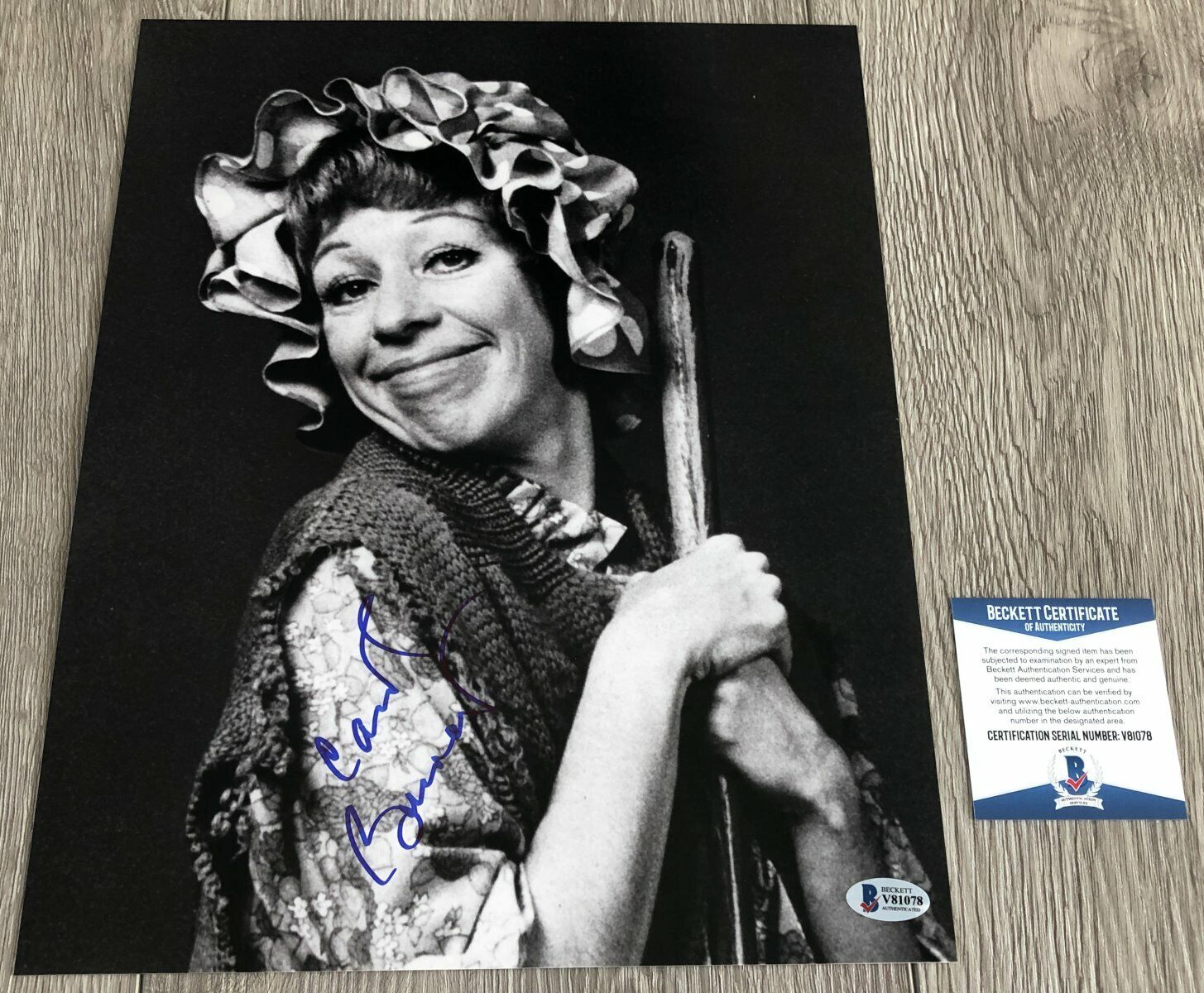 CAROL BURNETT SHOW SIGNED MAMA'S FAMILY 11x14 Photo Poster painting w/EXACT PROOF & BECKETT COA