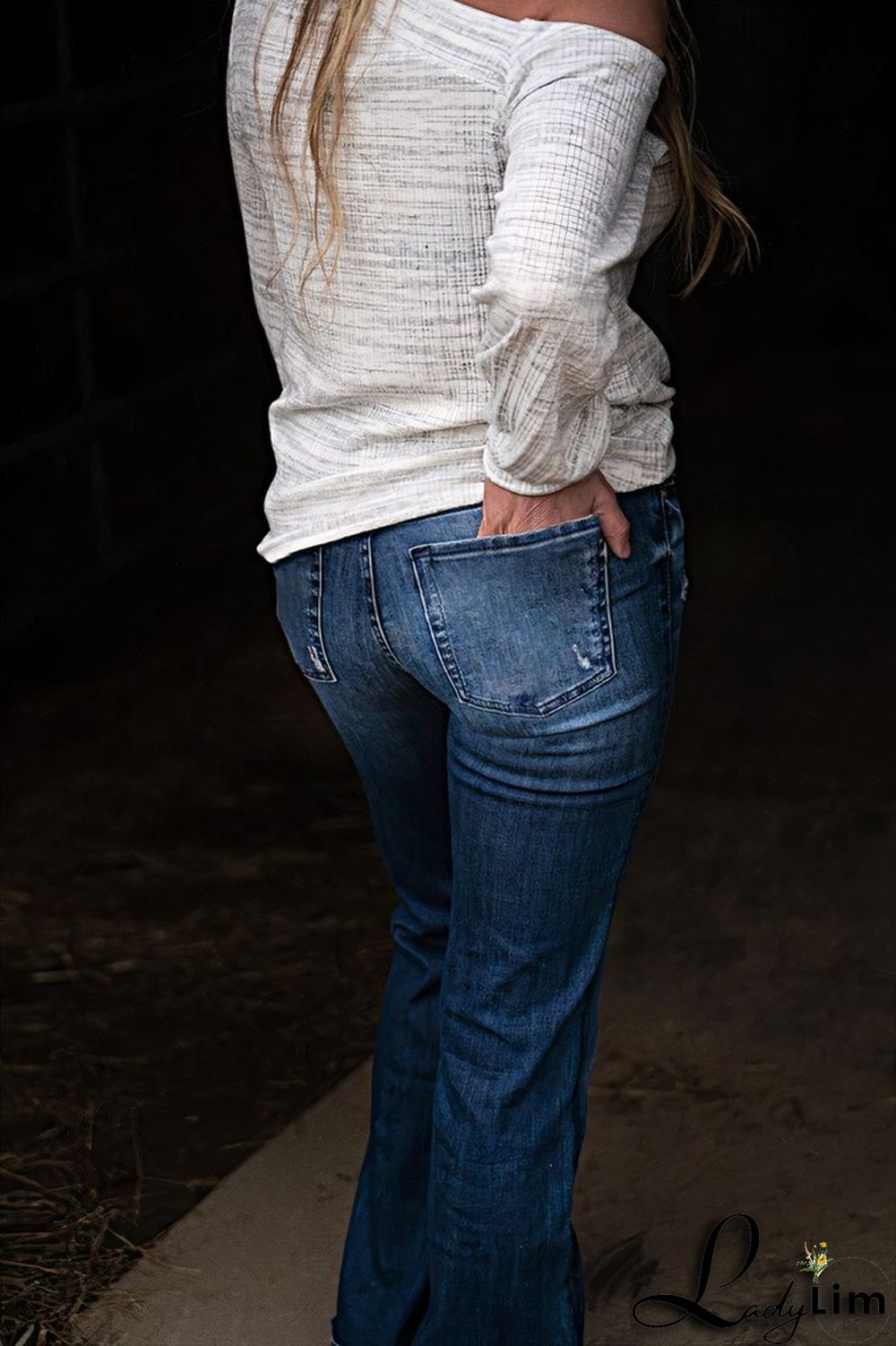 Pocket Detail Mid Rise Bootcut Jeans Without Belt