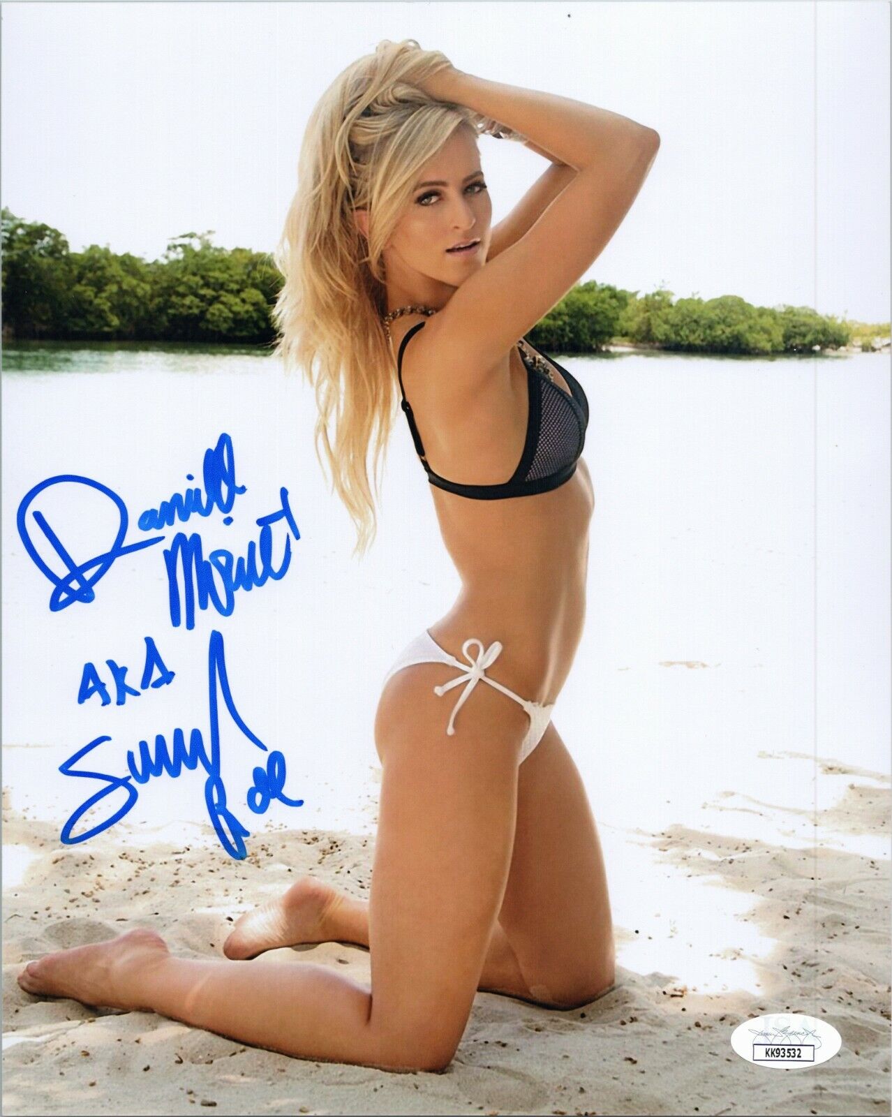 DANIELLE MONET ~SUMMER RAE Authentic Hand-Signed WWE DIVA