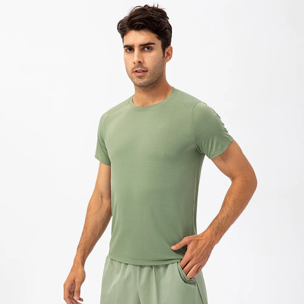 Men's solid crewneck sweat-absorbing T-shirt