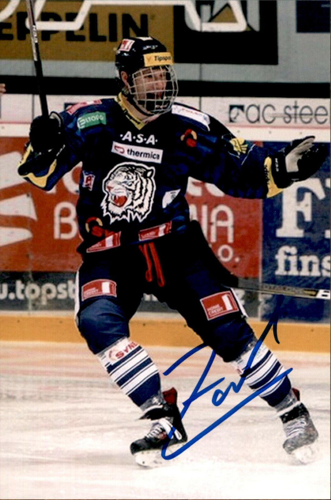 Pavel Zacha SIGNED 4x6 Photo Poster painting CZECH REPUBLIC / NEW JERSEY DEVILS #4