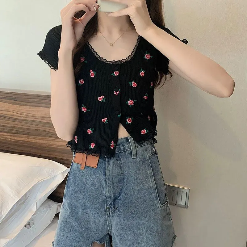 Uveng Uveng Bubble BM Broken Flower T-Shirt New Short Ins Lace Korean Version Sweet Renoval Sweet Sleeve T-Shirt