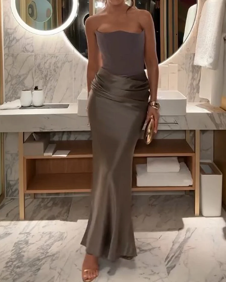 Sleeveless Elegant Paneled Dress