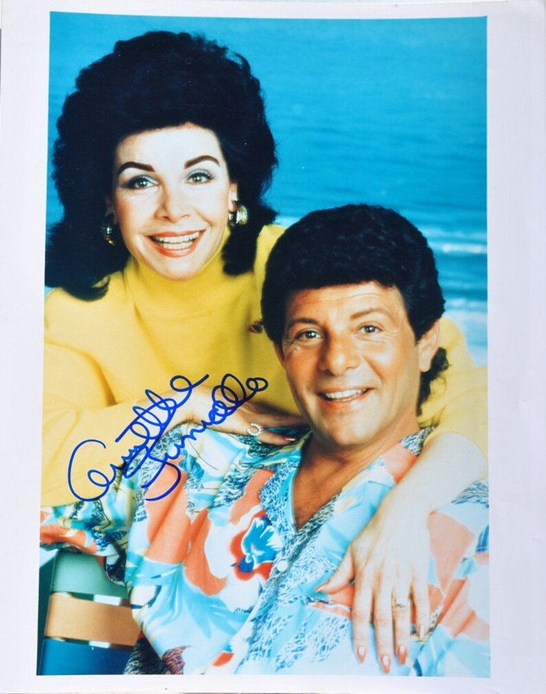 ANNETTE FUNICELLO SIGNED Photo Poster painting Frankie Avalon Mouseketeer wcoa