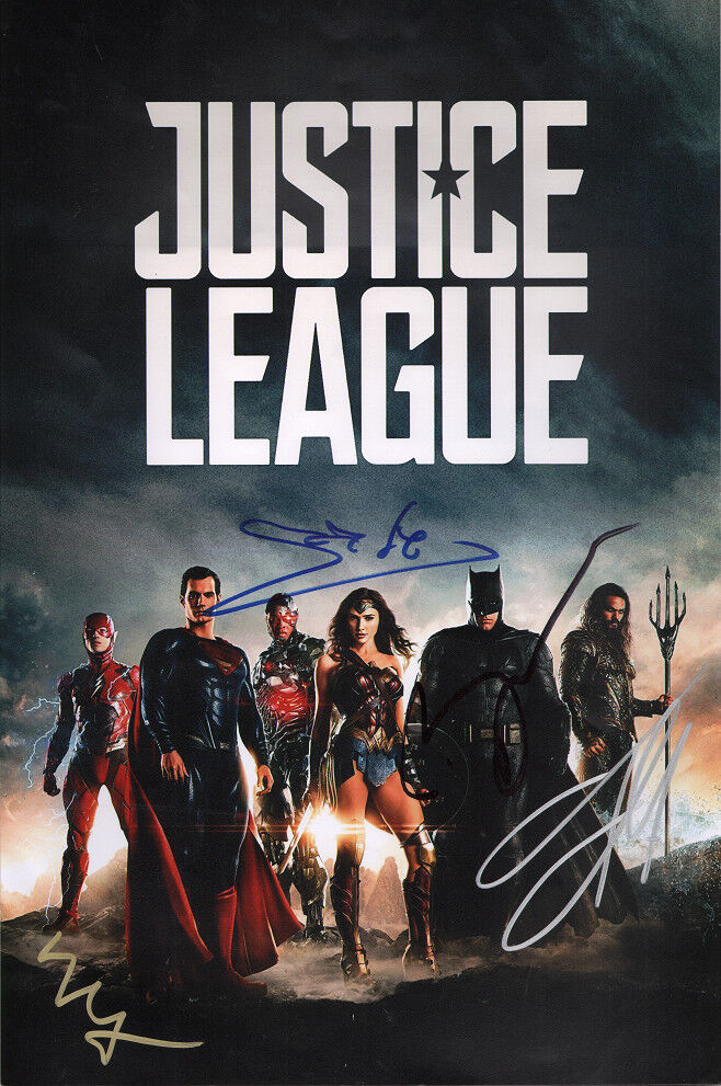 ~~ JUSTICE LEAGUE Cast(x4) Authentic Hand-Signed GAL GADOT