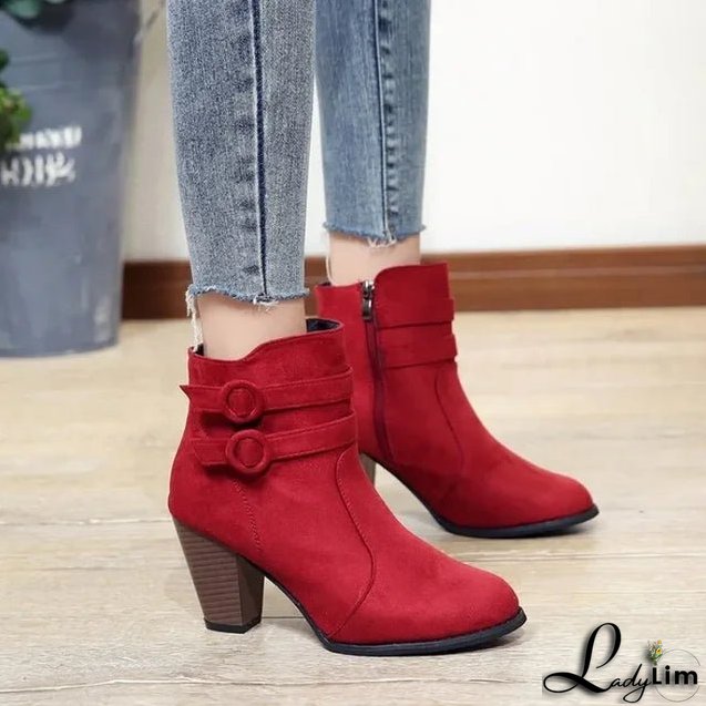 Modern and Fashionable winter Boots