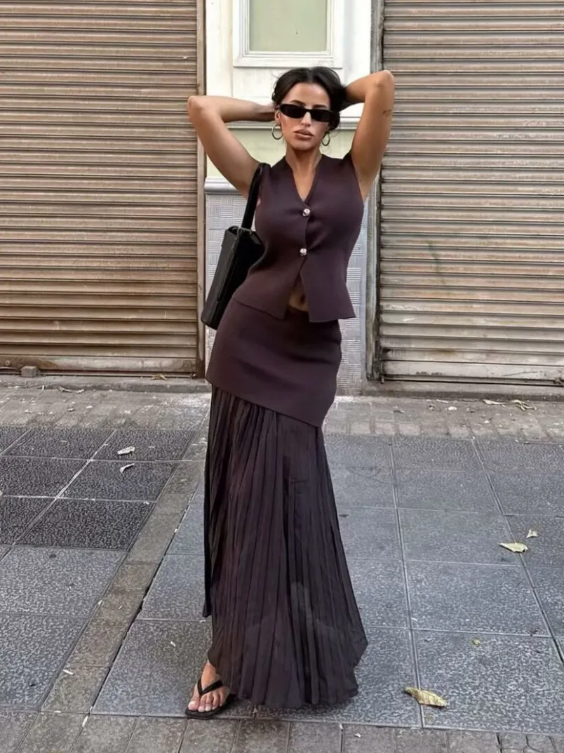 Nigikala Nigikala Women's 2025 Summer New V-Neck Gold Button Knitted Vest + Folding Skirt Suit