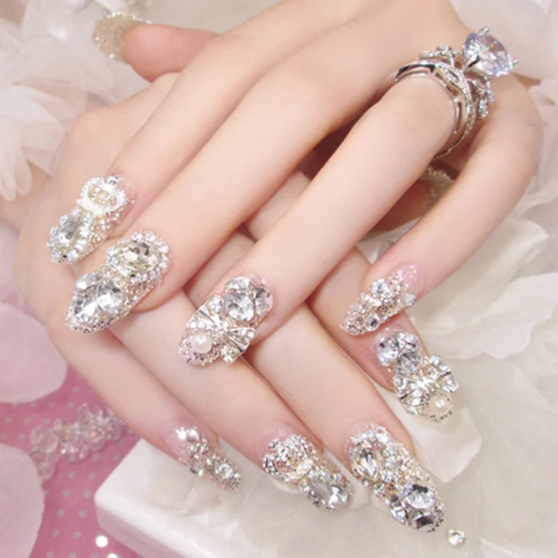 24Pcs Luxe Shining Rhinestone Wedding False Nails Transparent Glitter Gems Crown Designed Square Full Short Fake Art Bride-Nail Inspo
