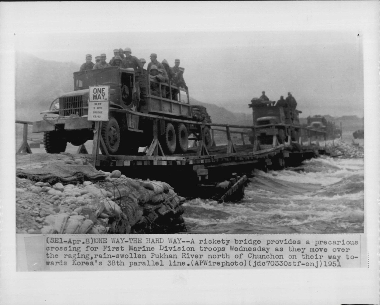 US 1st Marine Division Crosses Puhkan River in Korea War Press Photo Poster painting