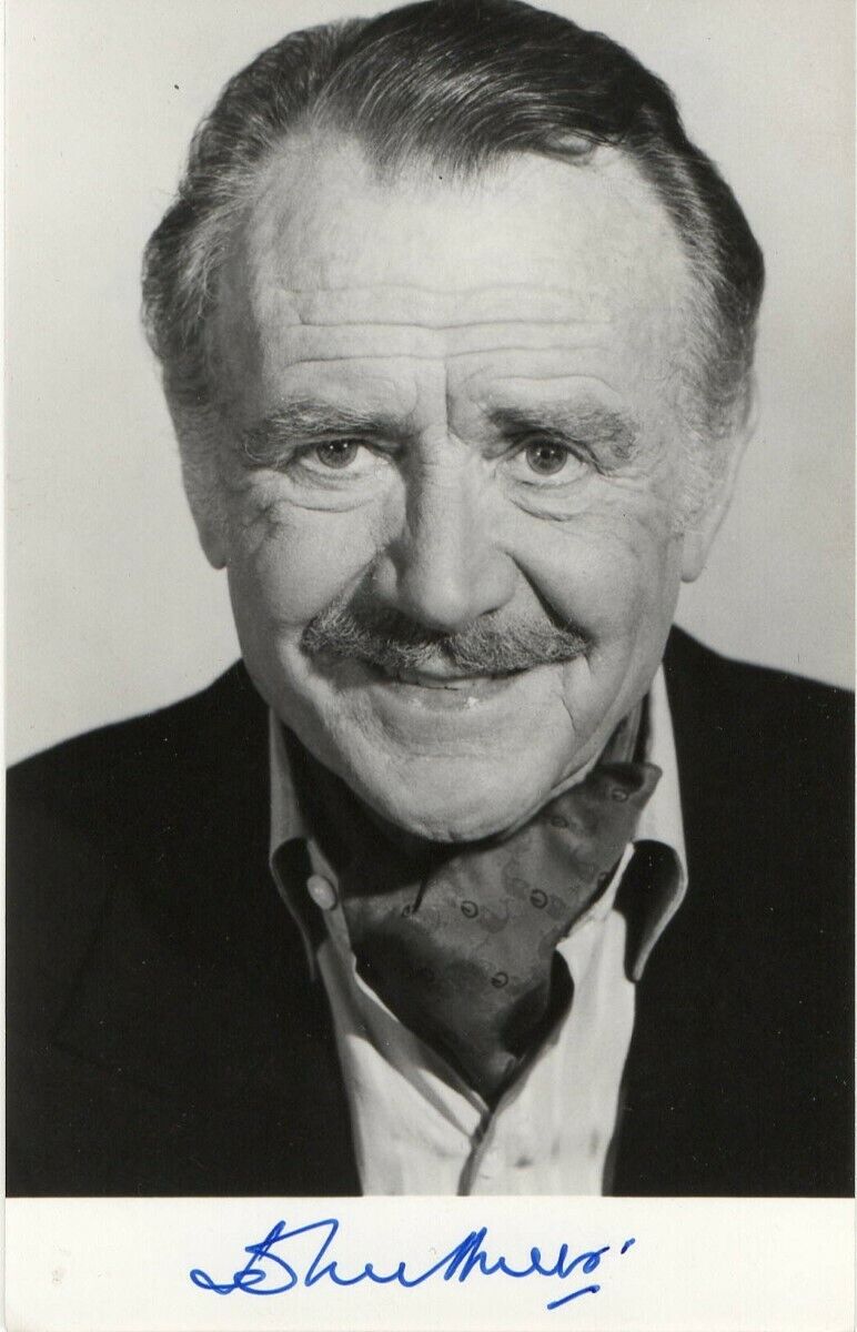 John Mills Signed Autographed 3.5X5.5 Photo Poster painting Ryan's Daughter Actor JSA JJ44746