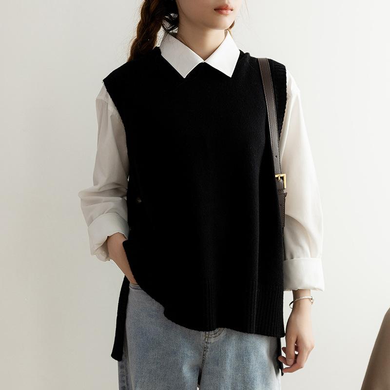 Women's Sleeveless Side Button Sweater