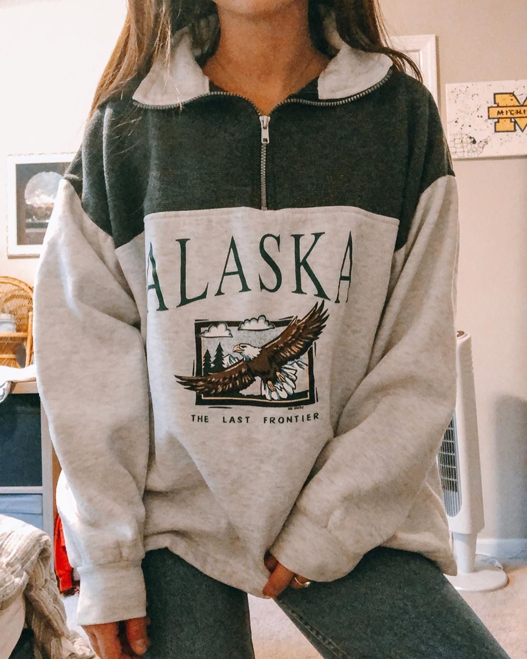 Girl Fashion Metal Zipper Shoulder Sleeve Coloring Sweatshirt