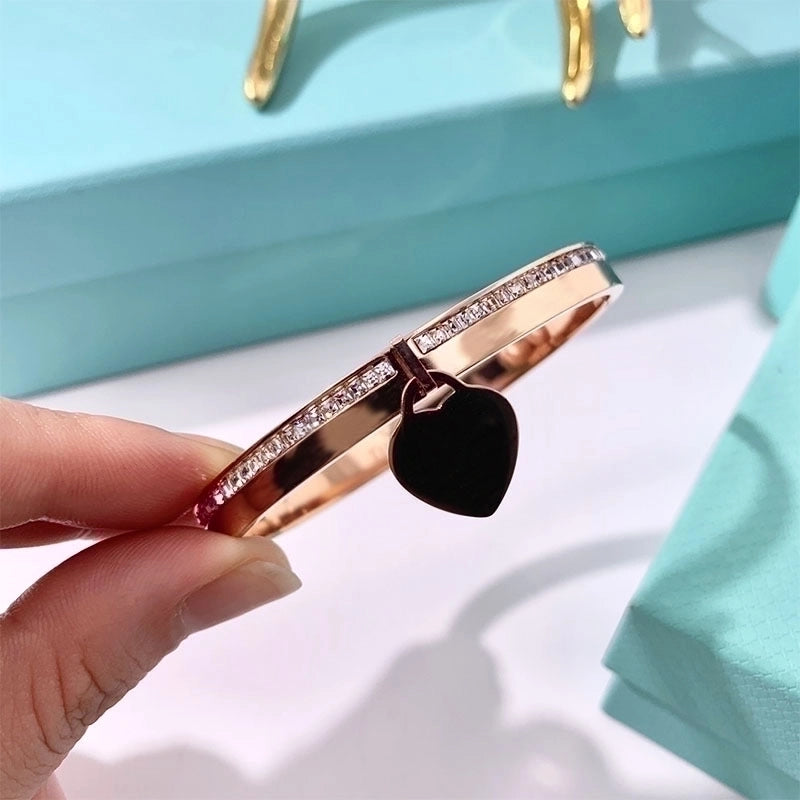 Elegant Lady Heart Shape Titanium Steel Bangle