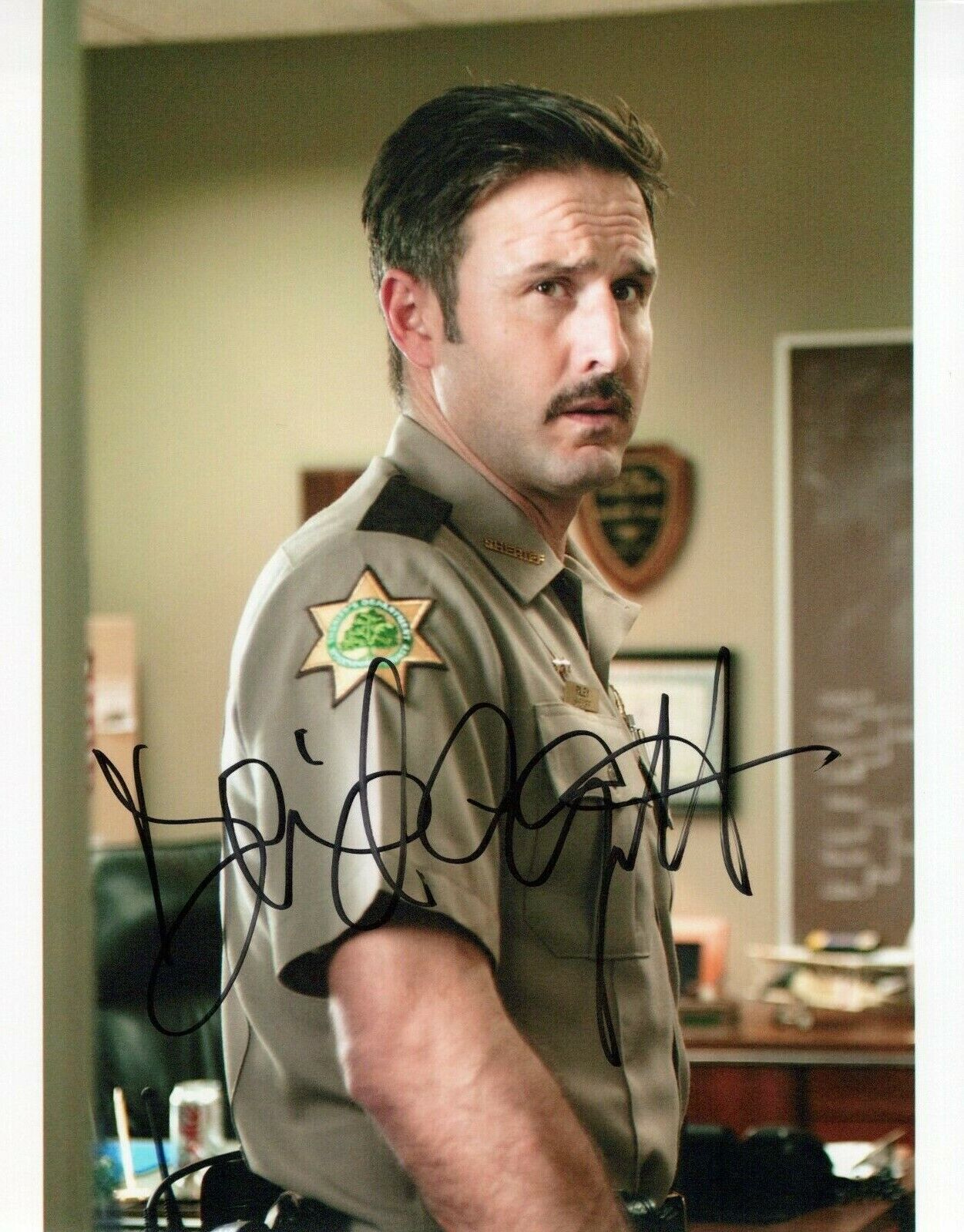 David Arquette Scream 4 autographed Photo Poster painting signed 8x10 #11 Dewey Riley