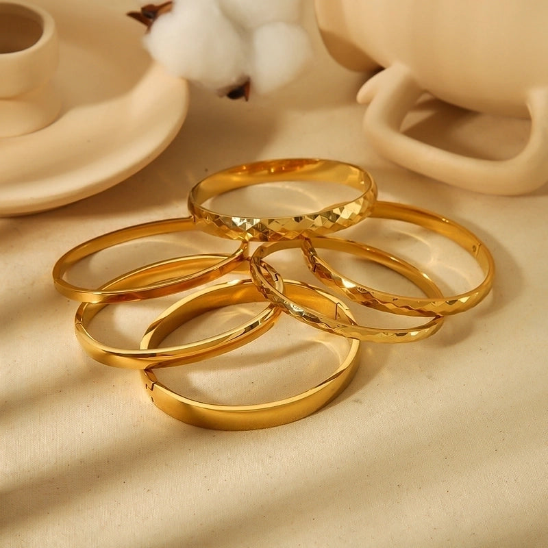 Shiny Solid Color 304 Stainless Steel 18K Gold Plated Bangle In Bulk