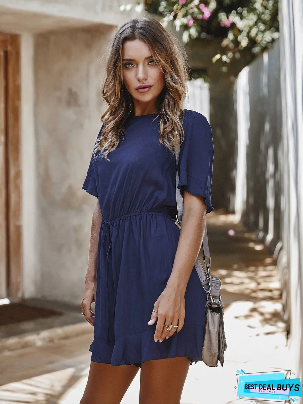 Solid-Colored Holiday Wind Short Jumpsuit