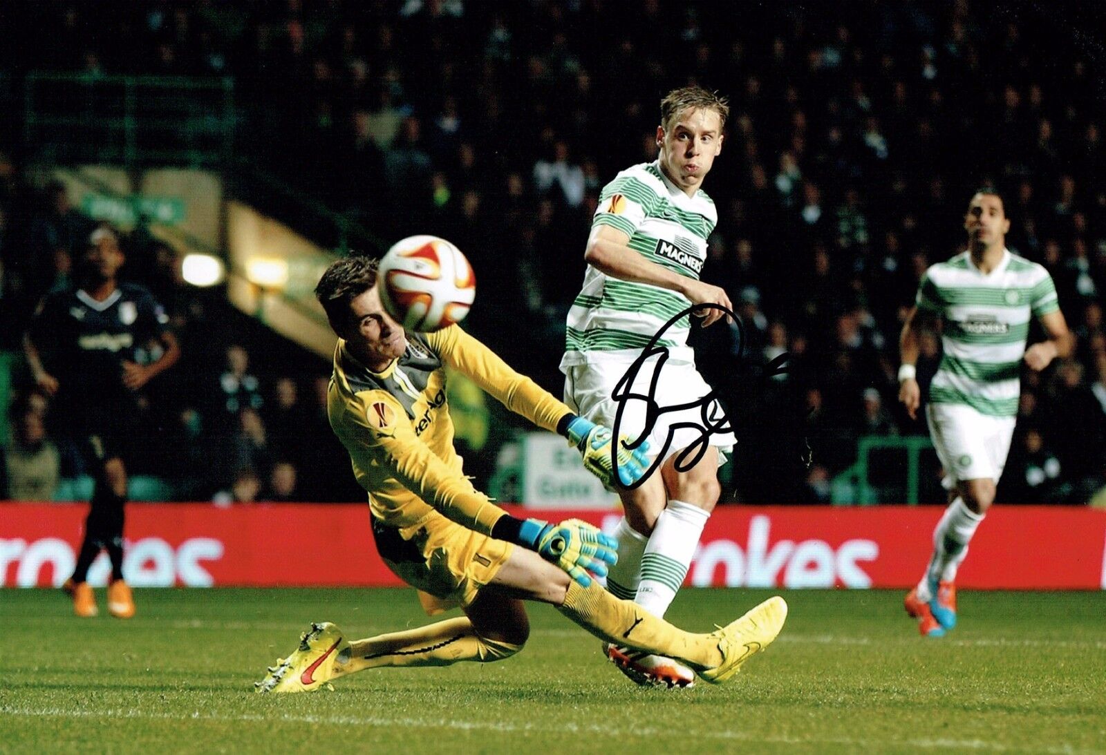 Stefan JOHANSEN SIGNED Scotland CELTIC 12x8 Photo Poster painting A AFTAL Autograph COA