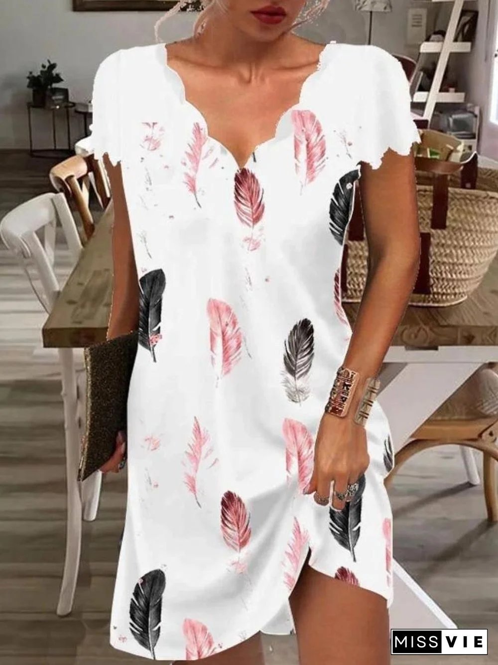 Sweet V Neck Feather Printed Beach Dress