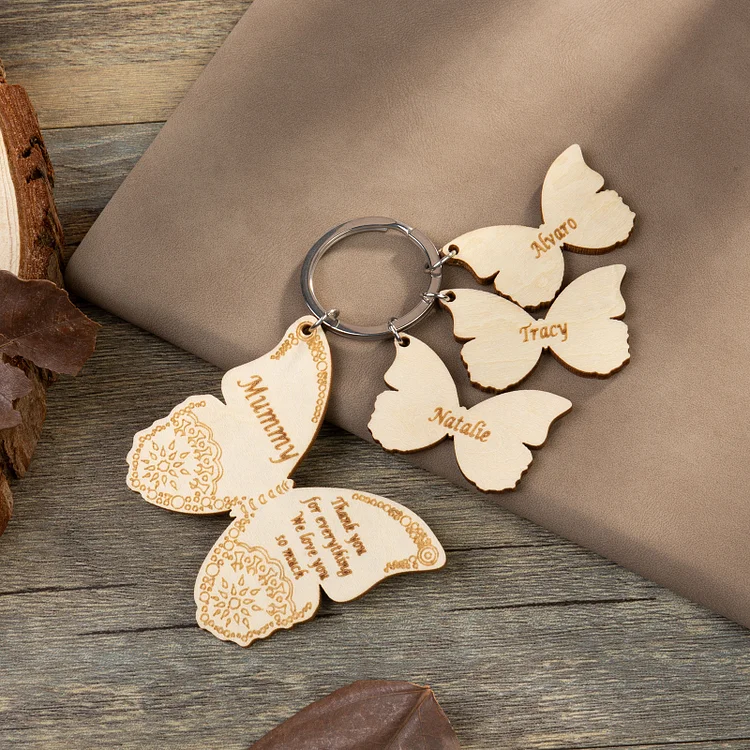 Llavero personalizado con 4 nombres de mariposa 1 texto