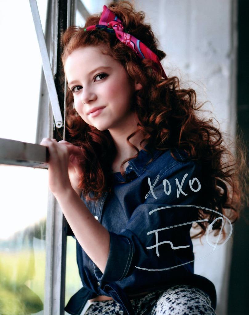 Francesca Capaldi 8x10 autographed Photo Poster painting signed Picture amazing and COA