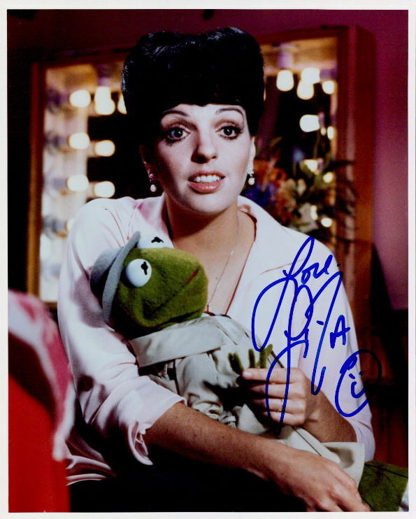 Liza Minnelli vintage signed 8x10 Photo Poster painting In-person